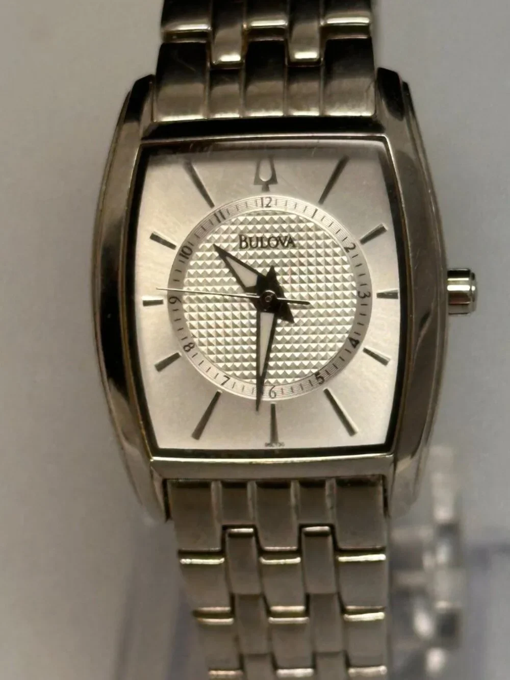 Bulova Watch Women Silver Tone 26MM Silver Dial 96L130 New Battery 7.75